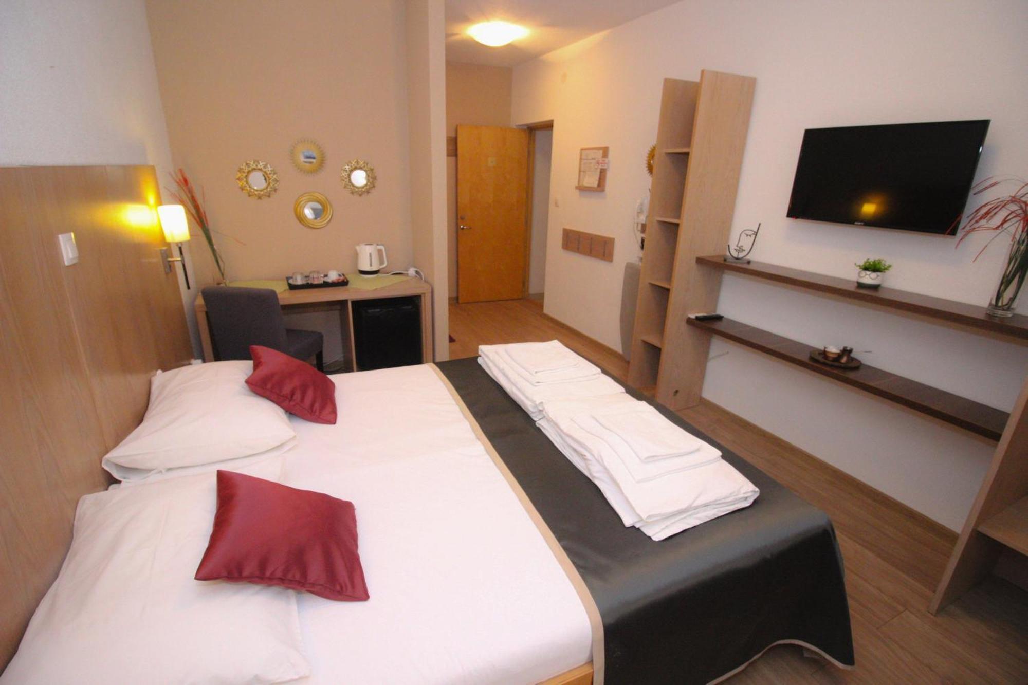 Villa Deny Mostar - With Free Parking Eksteriør bilde