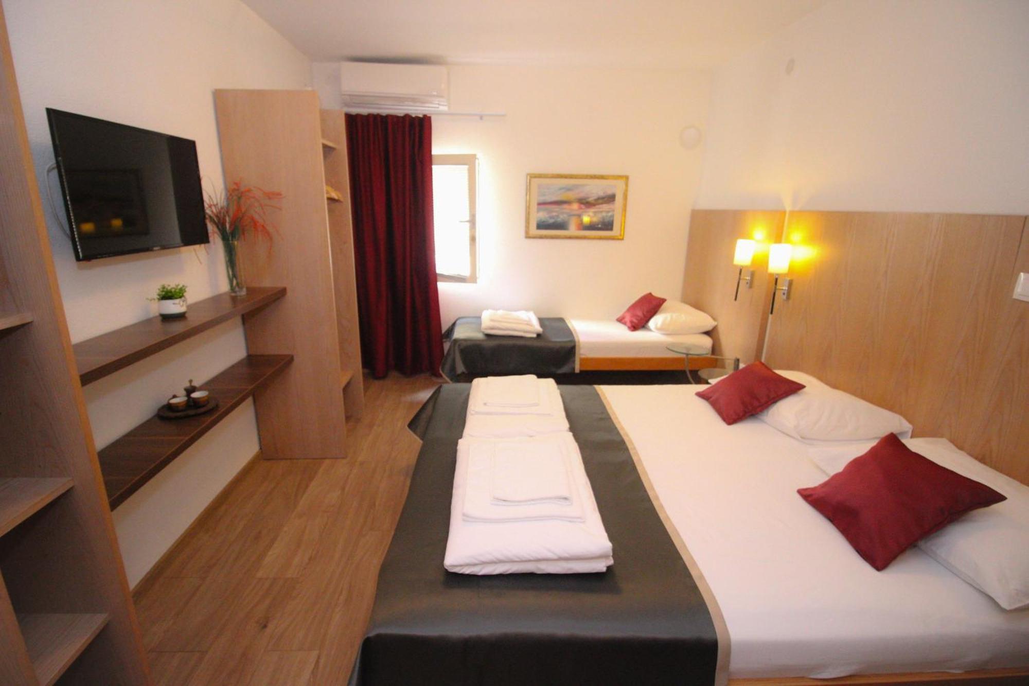 Villa Deny Mostar - With Free Parking Eksteriør bilde