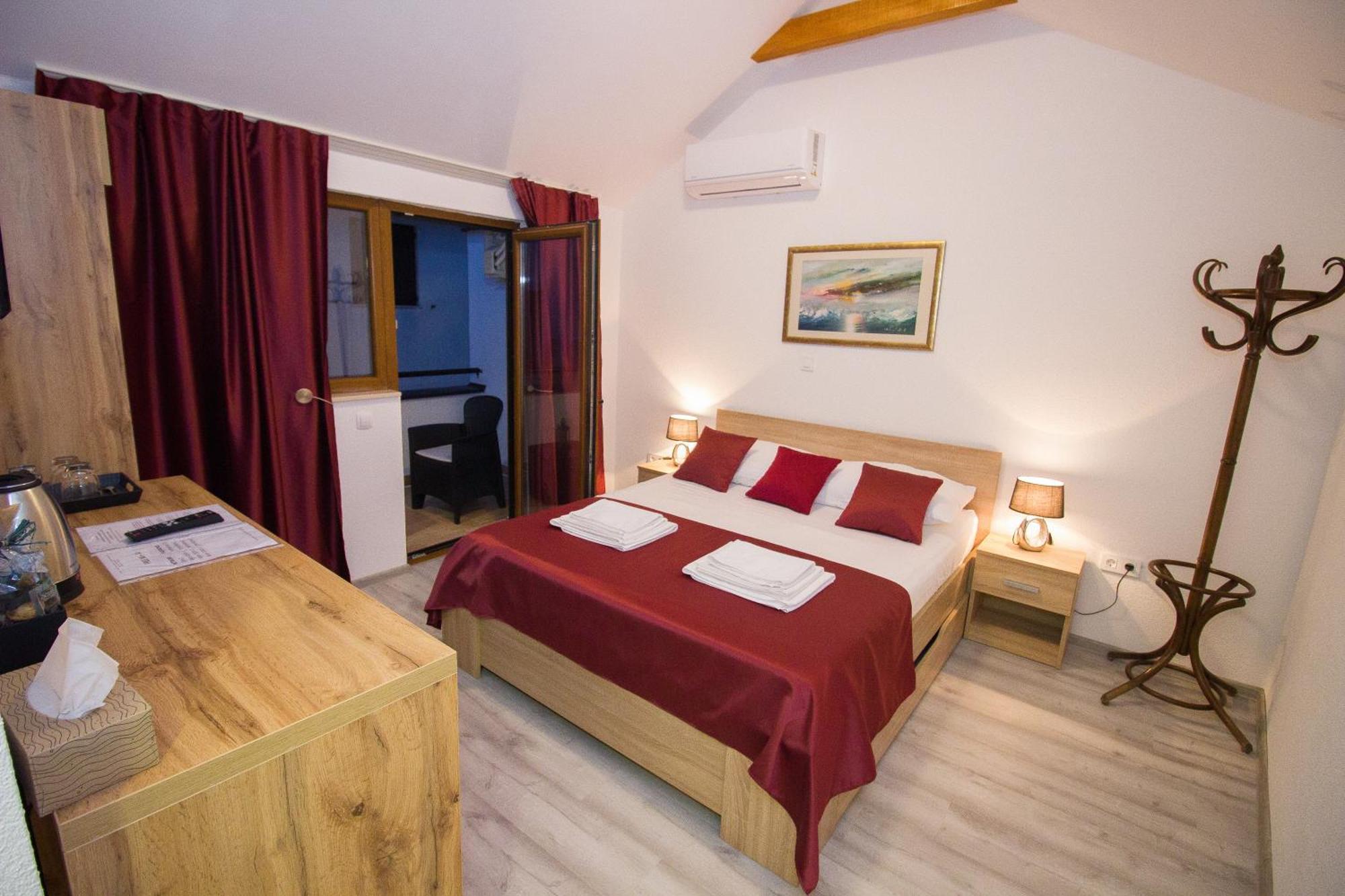 Villa Deny Mostar - With Free Parking Eksteriør bilde