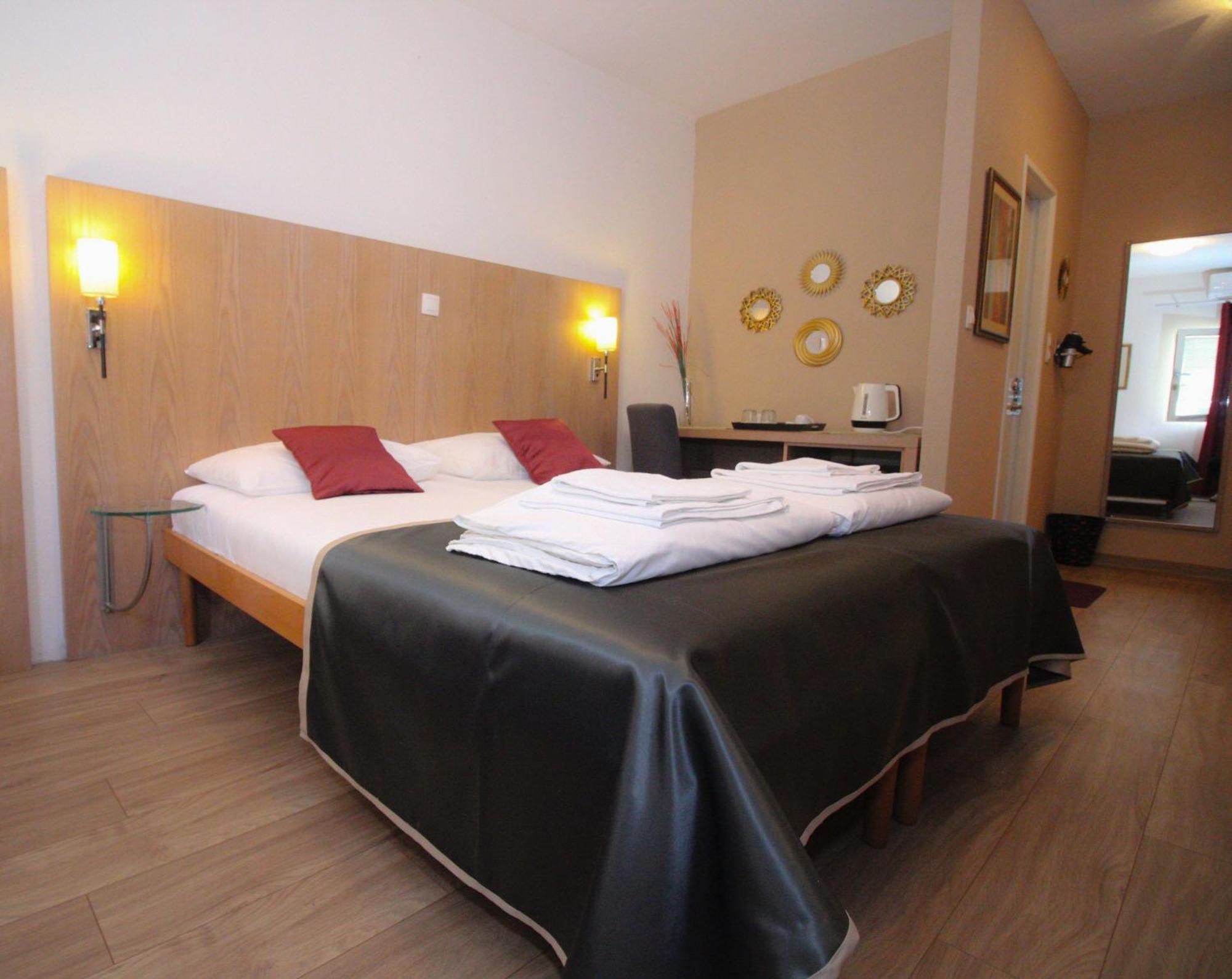 Villa Deny Mostar - With Free Parking Rom bilde